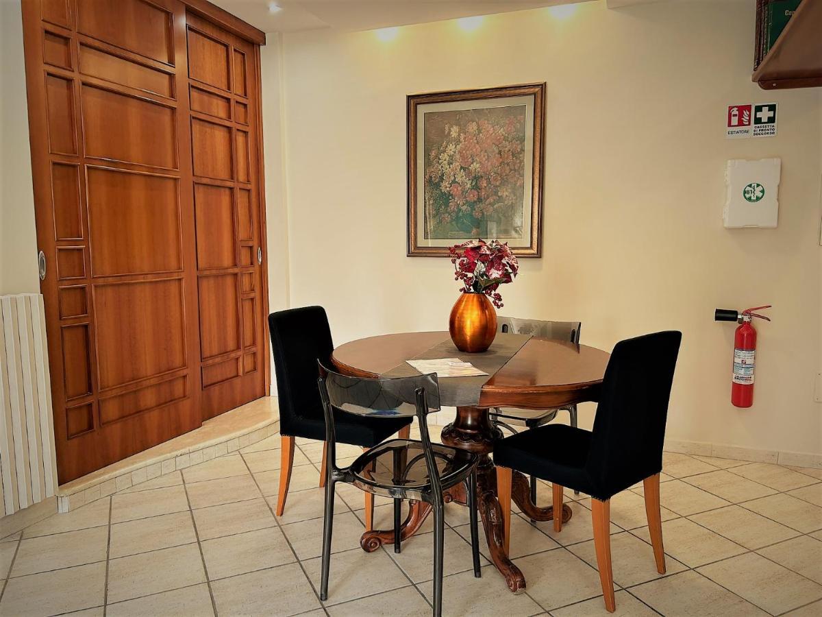 Acquamarina Holiday House Salerno Dış mekan fotoğraf